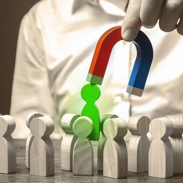 Comment choisir les meilleurs produits de soins pour les cheveux secs et abîmés pour une chevelure revitalisée et nourrie ?