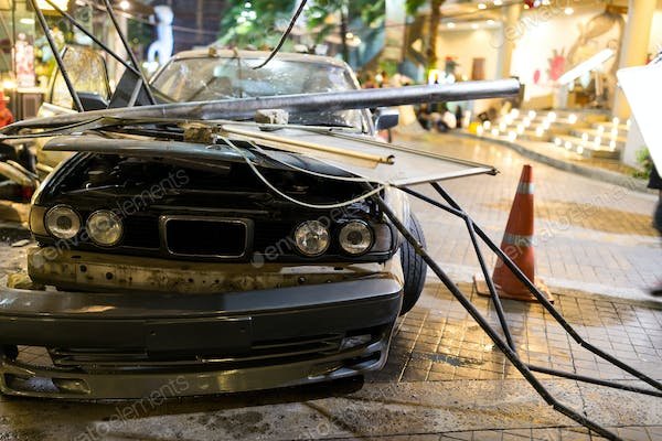 Les gestes à faire pendant un accident de voiture.