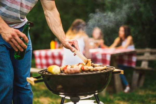 Quelles astuces pour réussir votre barbecue d'été en plein air?
